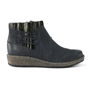 Aetrex Tessa Sweater Ankle Boot (Women) - Black