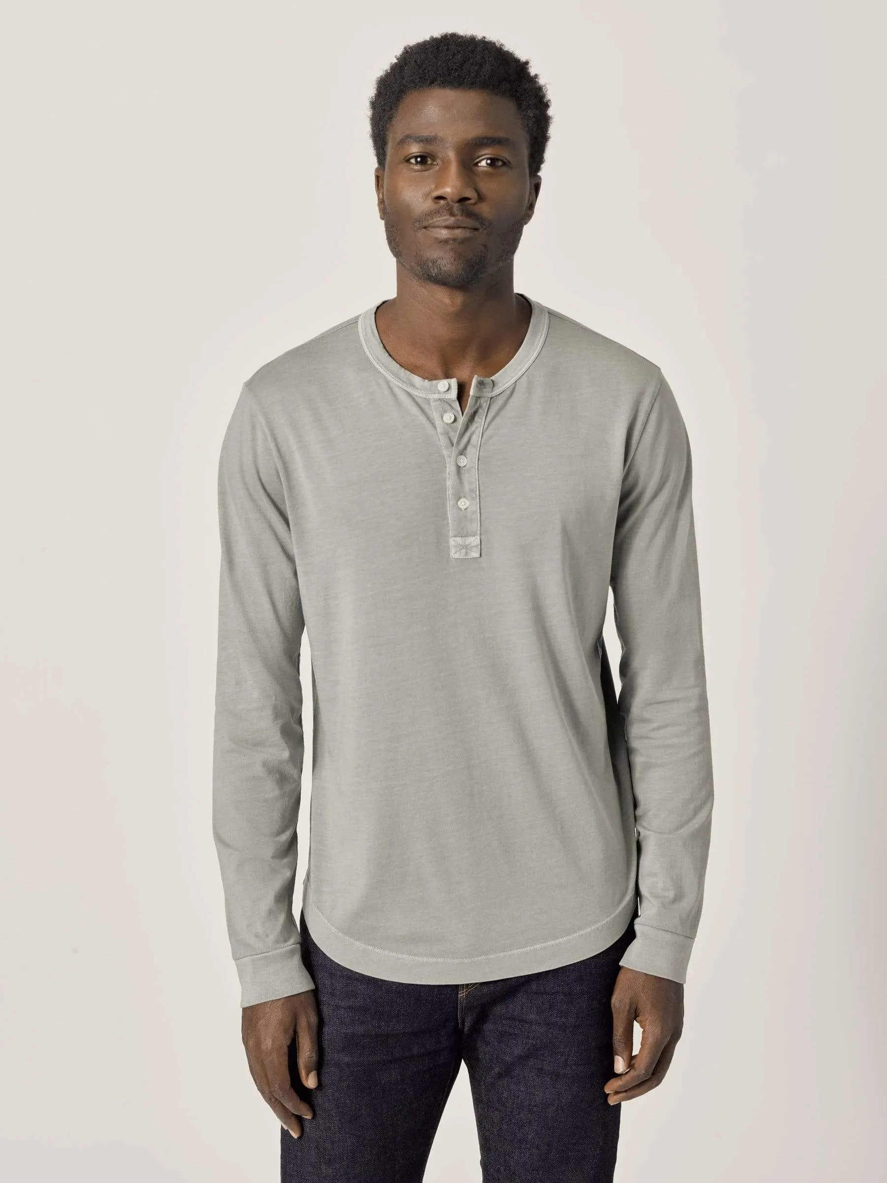 Aluminum Venice Wash Pima Curved Hem Henley