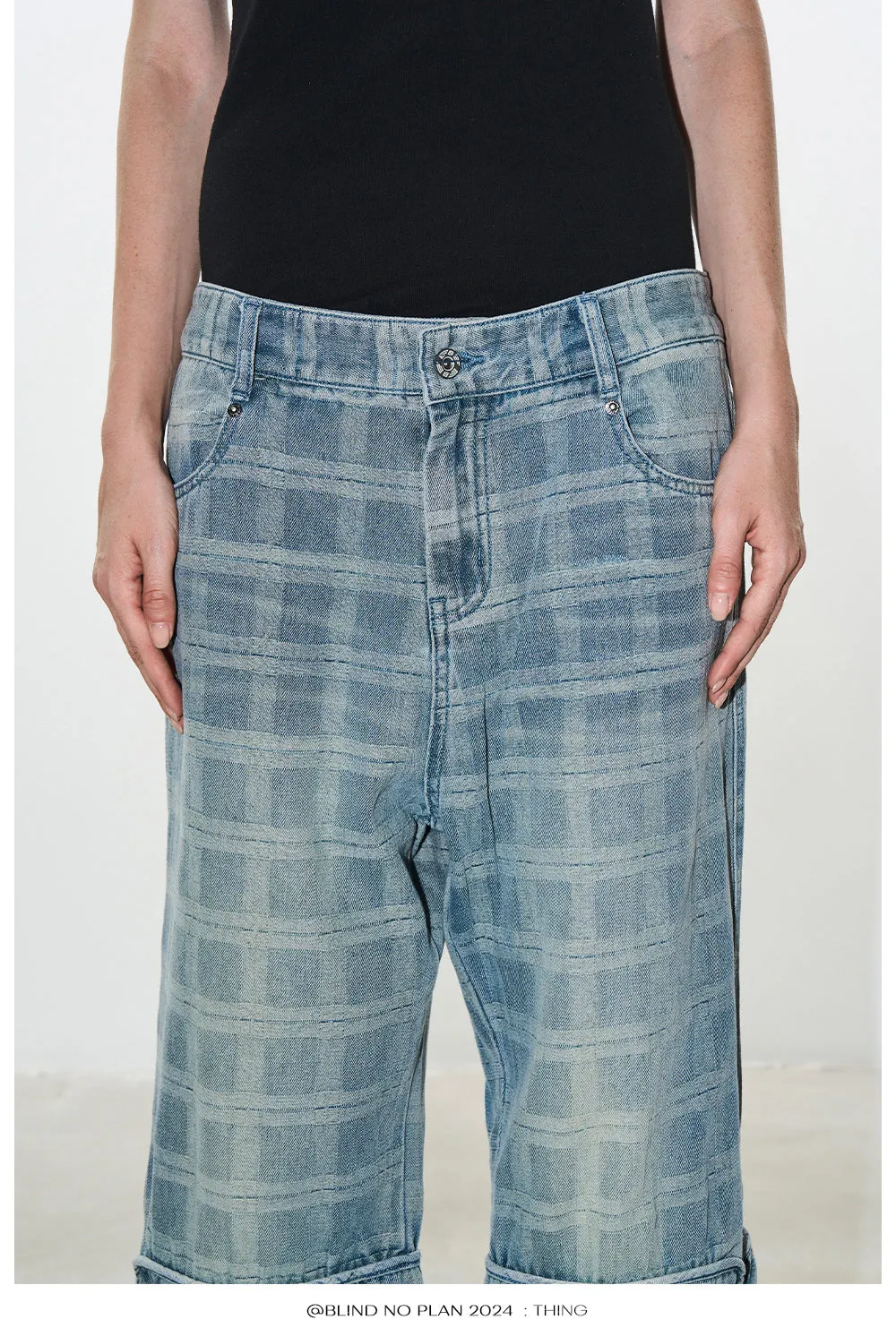 Damaged checkered micro flared denim pants