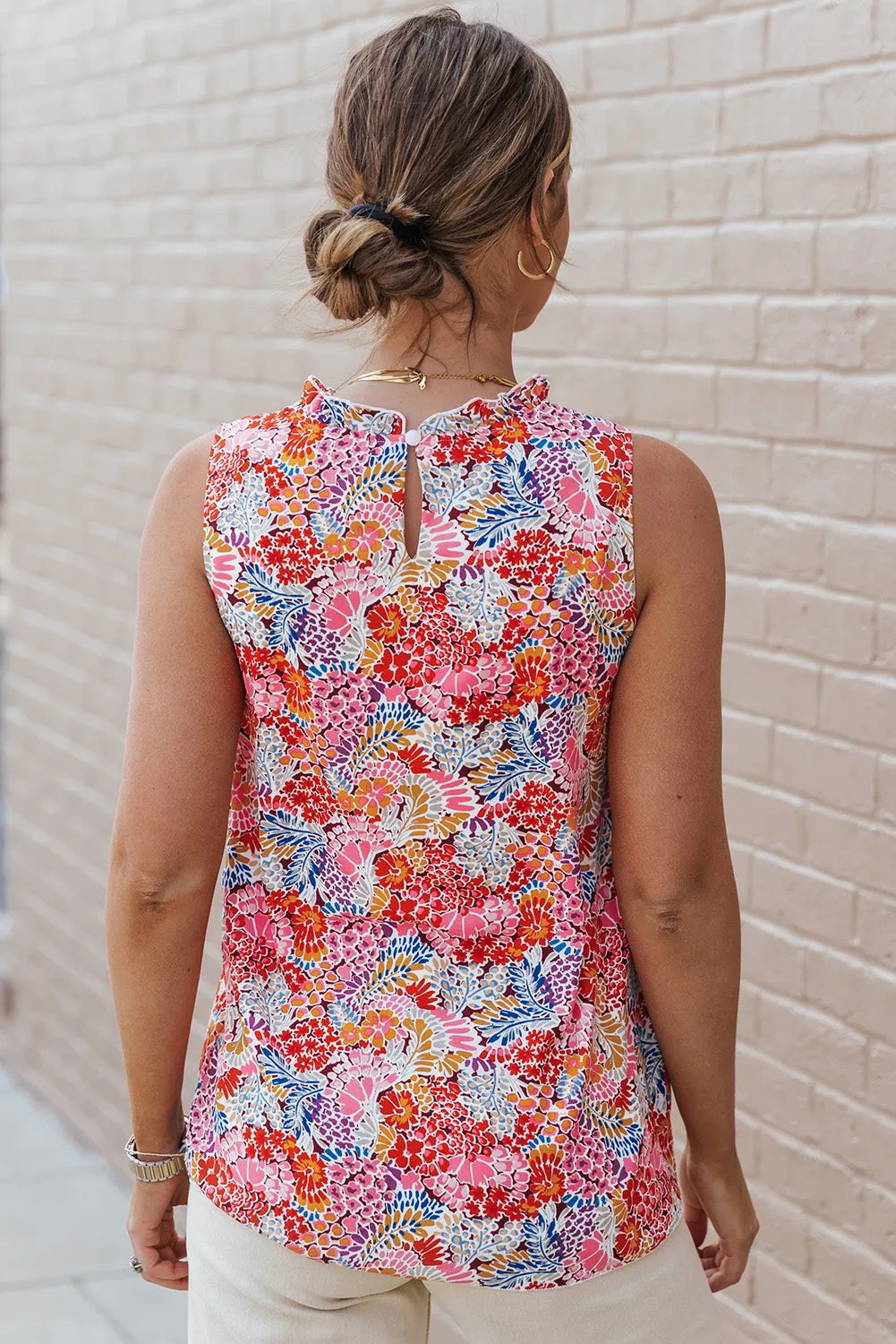 Floral Print Casual Sleeveless Shirt for Women – Effortlessly Chic and Ready to Bloom 🌸🌿