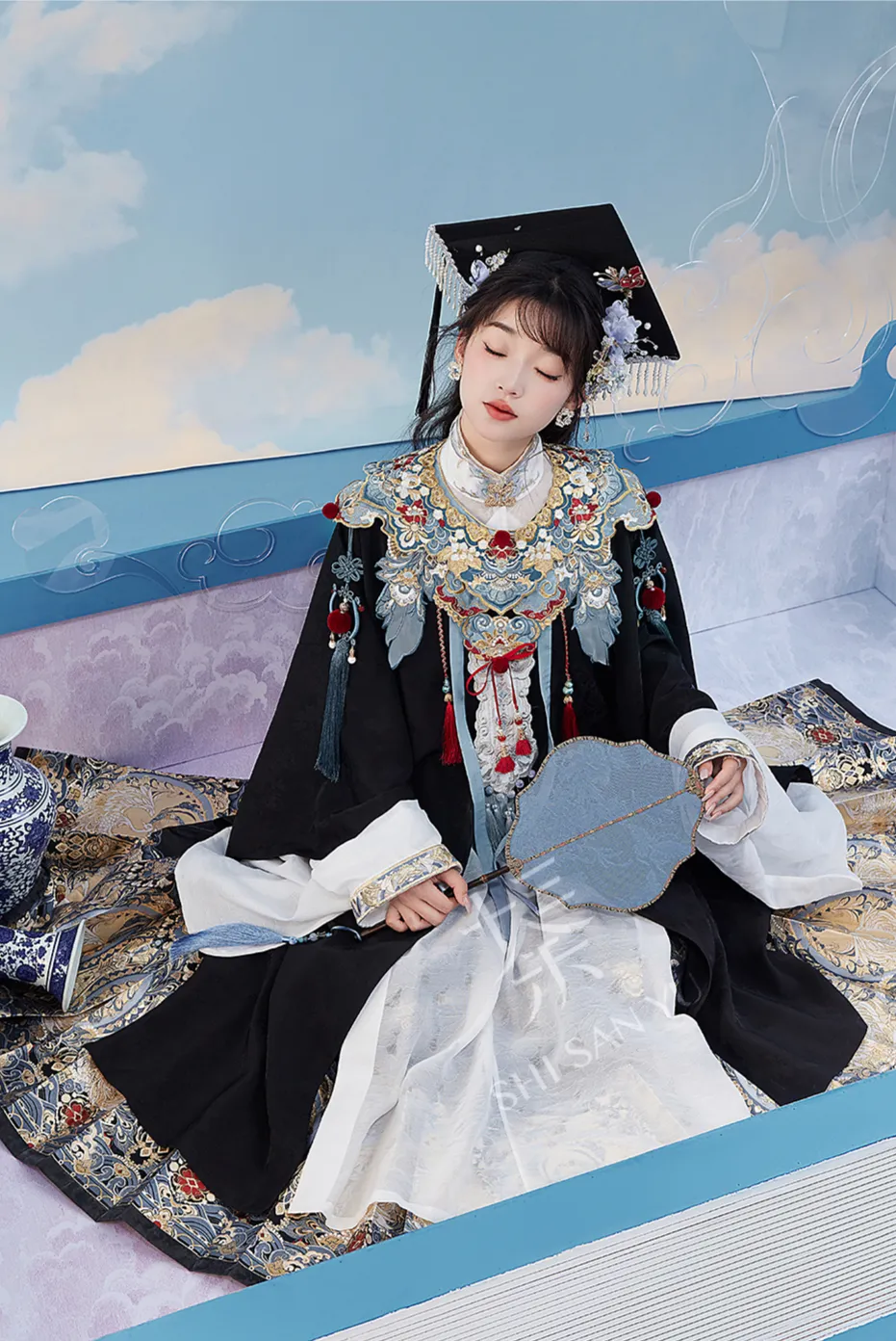 Junxin Lingyun 君心凌云 Reaching Clouds Modernized Ming Dynasty Cloud Collar Set